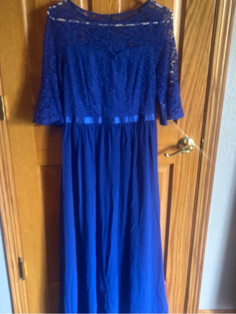 Elegant Women's Royal Blue Lace Maxi Dress